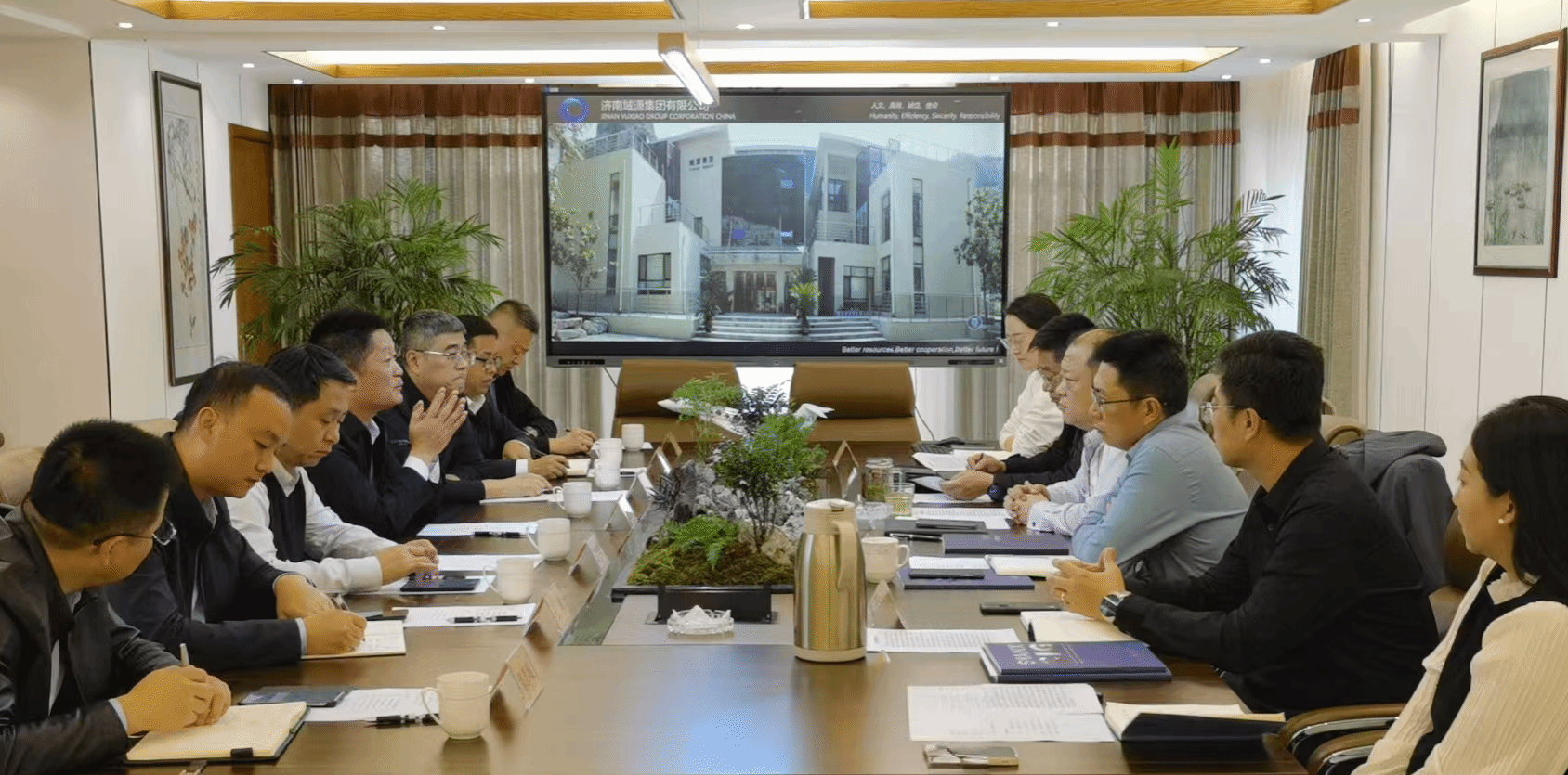 山西建投集团与济南域潇集团举行工作会谈