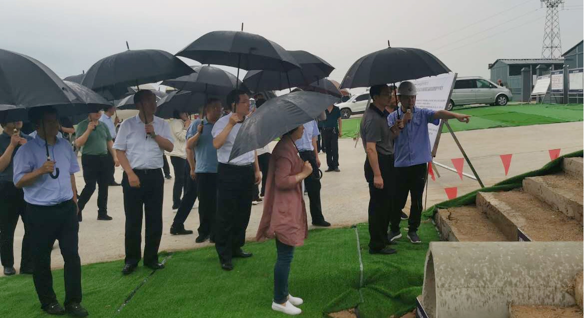 忻州市委书记一行到山西建投四建集团投资冰球突破的代县生态文化旅游园区基础设施PPP项目调研