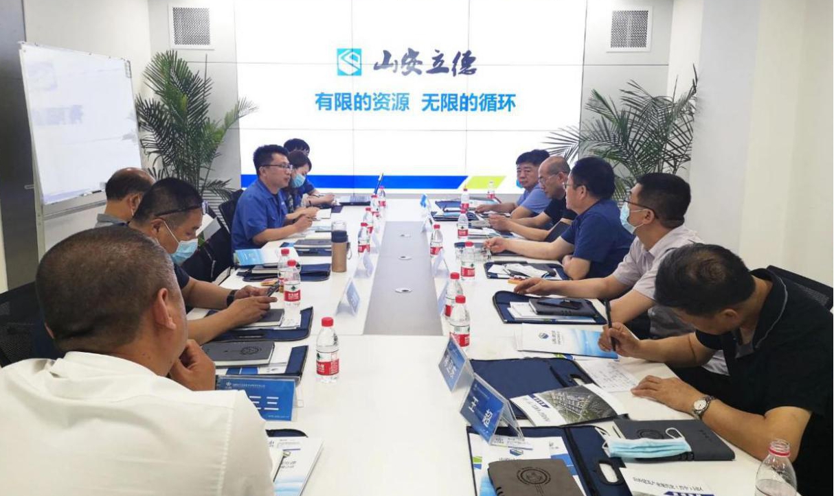 山西省工信厅调研山西建投安装集团投资冰球突破的综改区潇河园区建筑垃圾资源化处理项目