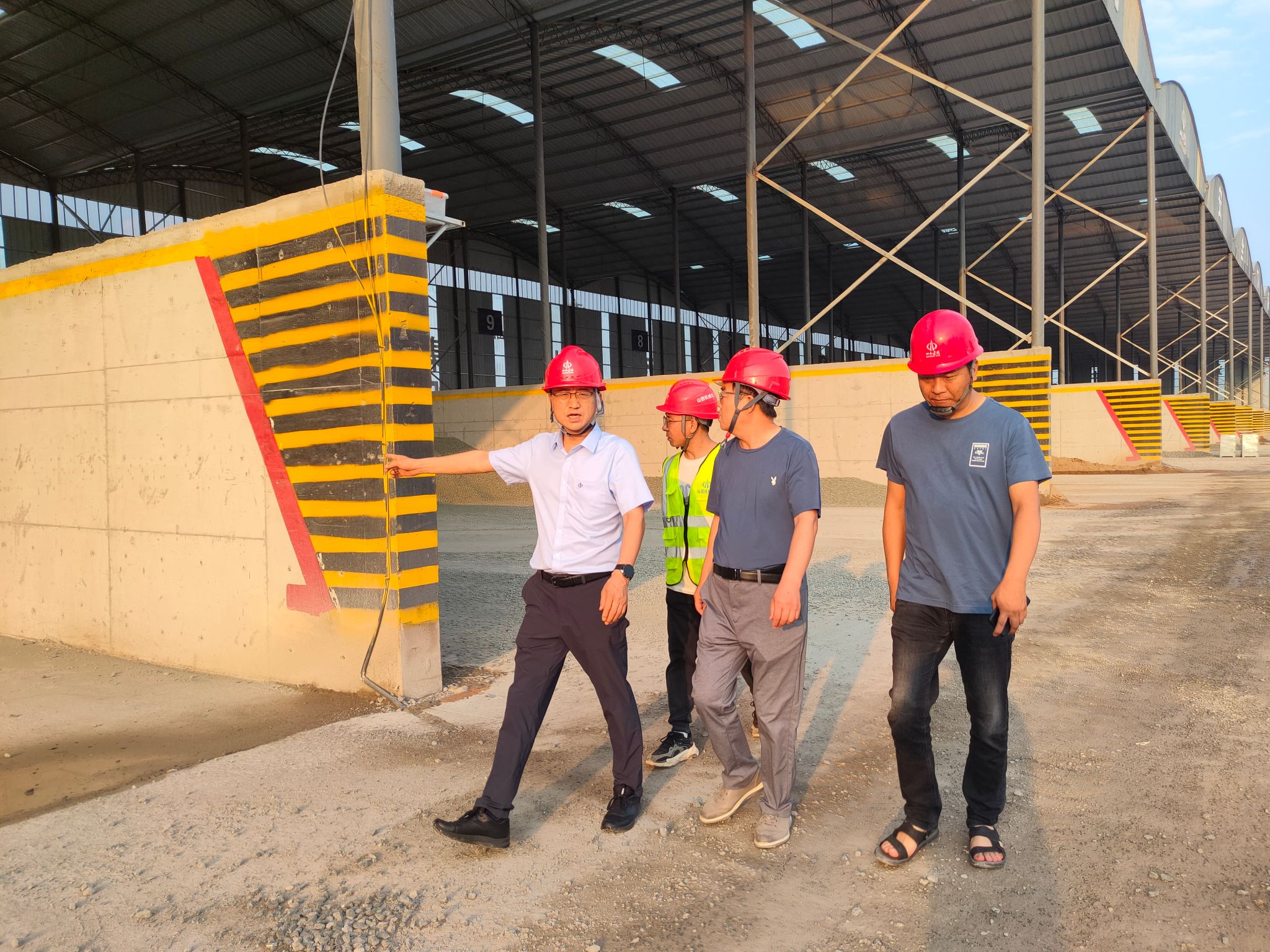 山西建投机械化集团检查指导太原武宿国际机场三期改扩建项目冰球突破工作